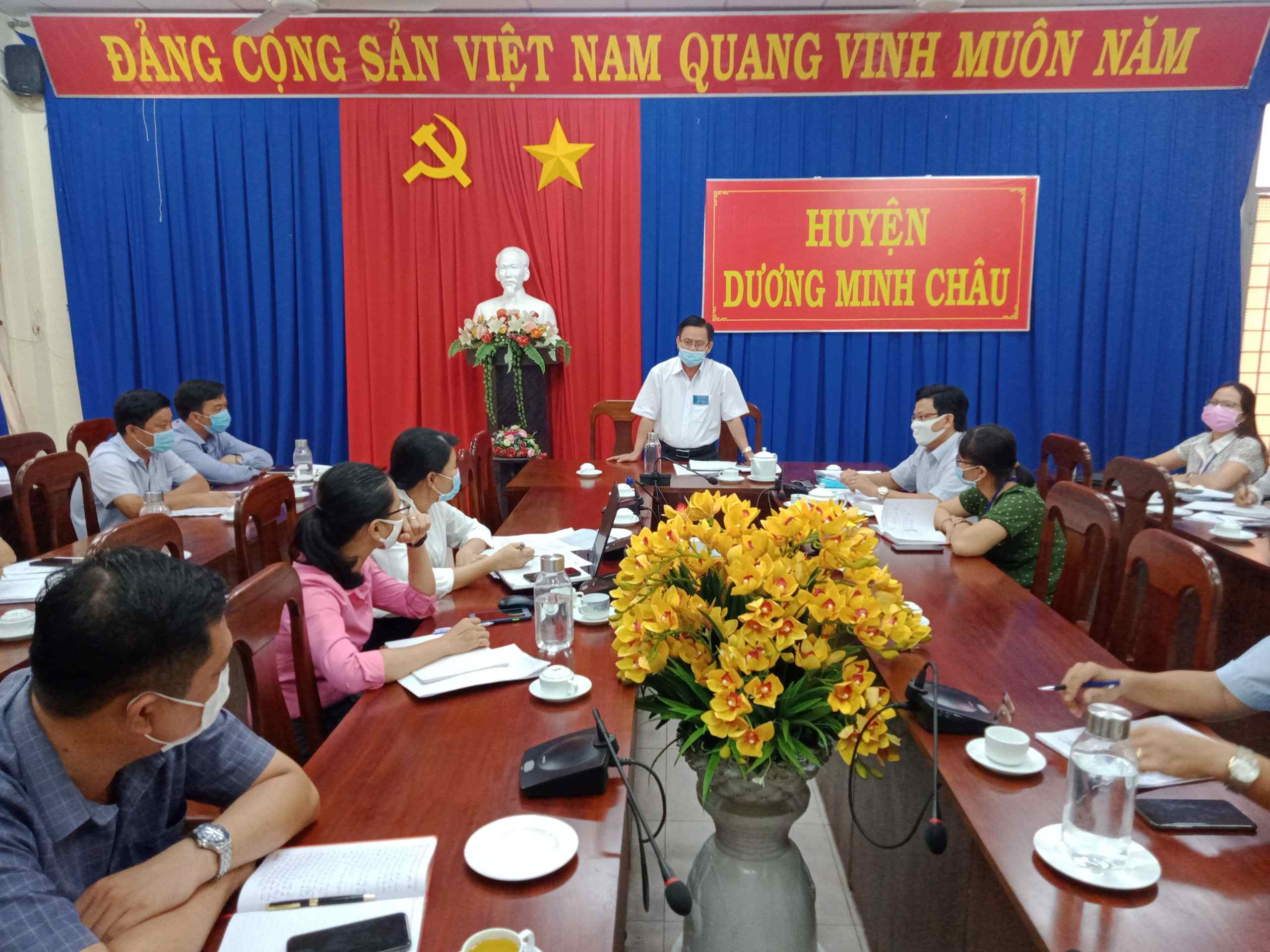 Huyện Dương Minh Châu thực hiện sắp xếp cấp phó các cơ quan chuyên môn thuộc Ủy ban nhân dân huyện